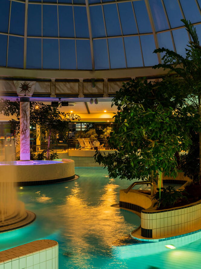 Nachtbeleuchtung in der Rhein Main Therme